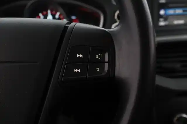 Sininen Viistoperä, Volvo V40 – LLO-984