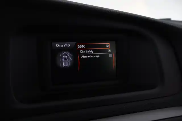 Sininen Viistoperä, Volvo V40 – LLO-984