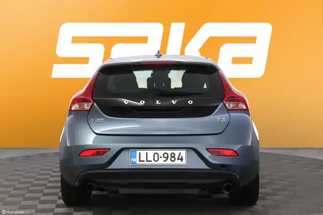 Sininen Viistoperä, Volvo V40 – LLO-984