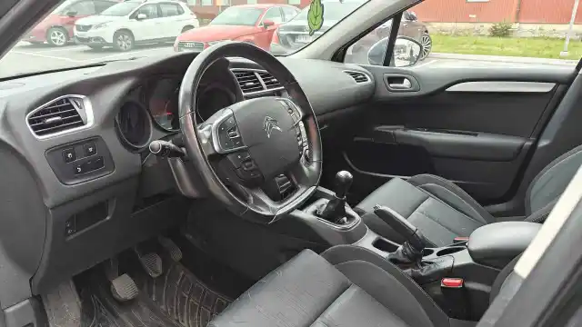 Harmaa Viistoperä, Citroen C4 – LLP-327