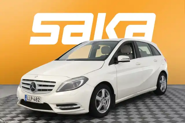 Valkoinen Tila-auto, Mercedes-Benz B – LLP-482