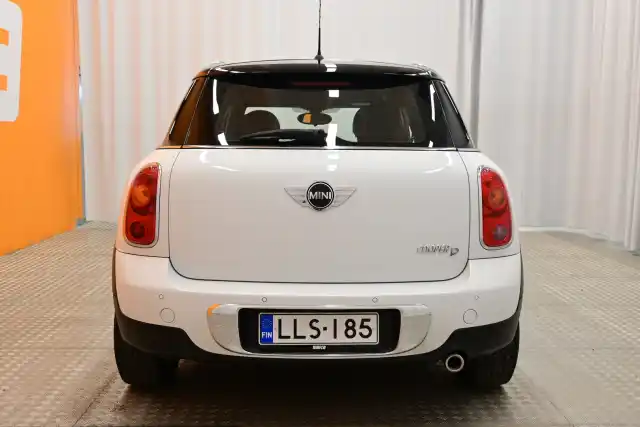 Valkoinen Maastoauto, MINI COOPER – LLS-185