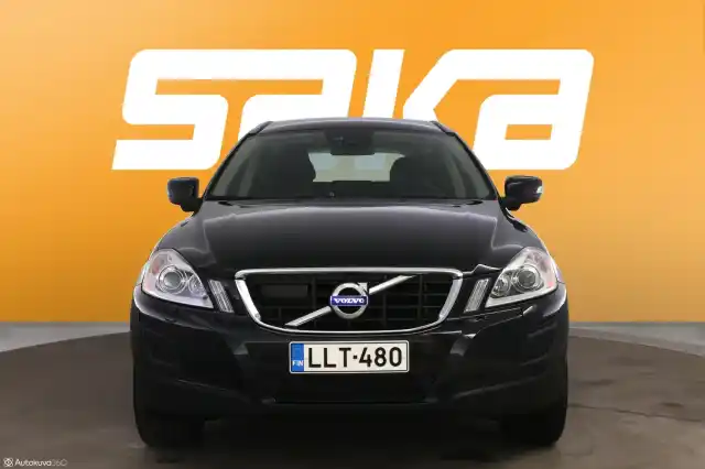 Musta Maastoauto, Volvo XC60 – LLT-480