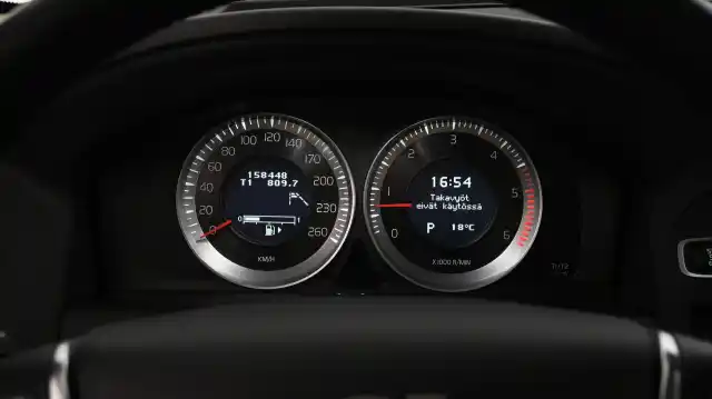 Musta Maastoauto, Volvo XC60 – LLT-480