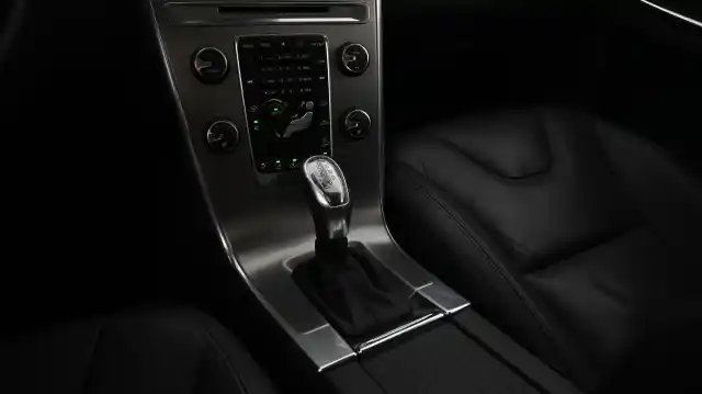 Musta Maastoauto, Volvo XC60 – LLT-480