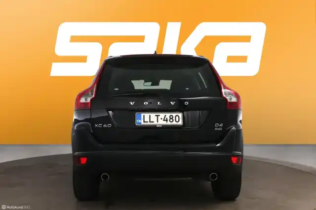 Musta Maastoauto, Volvo XC60 – LLT-480