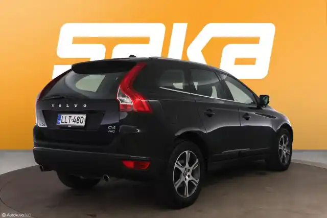 Musta Maastoauto, Volvo XC60 – LLT-480