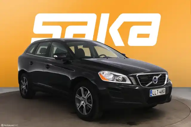 Musta Maastoauto, Volvo XC60 – LLT-480