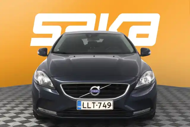 Sininen Viistoperä, Volvo V40 – LLT-749