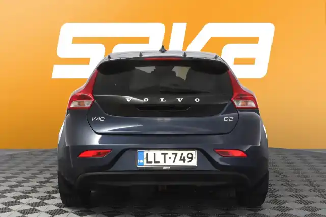 Sininen Viistoperä, Volvo V40 – LLT-749