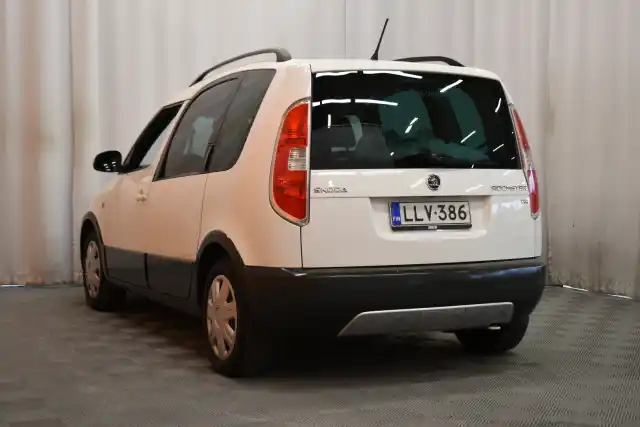 Valkoinen Tila-auto, Skoda Roomster – LLV-386