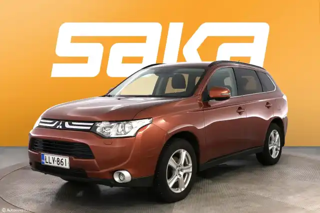 Ruskea Maastoauto, Mitsubishi Outlander – LLV-861