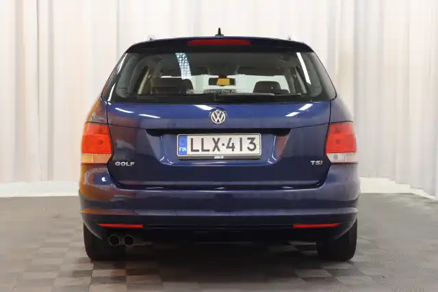 Sininen Farmari, Volkswagen Golf – LLX-413