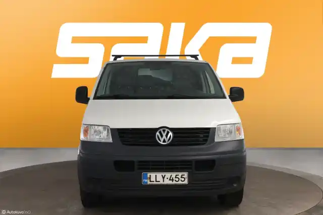 Valkoinen Pakettiauto, Volkswagen Transporter – LLY-455