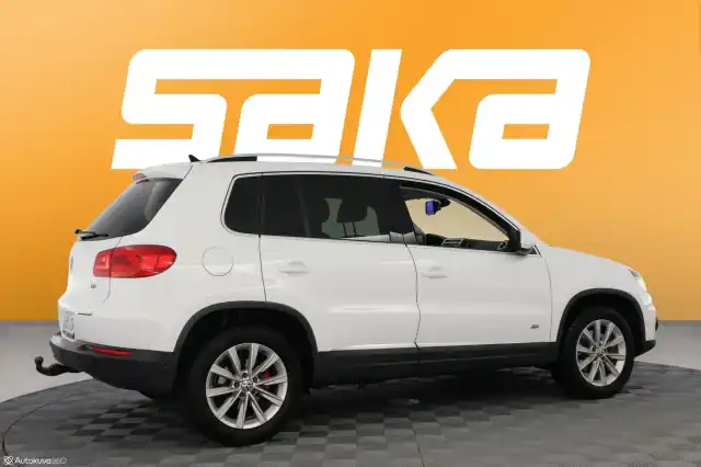 Valkoinen Maastoauto, Volkswagen Tiguan – LMB-179