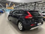 Musta Viistoperä, Volvo V40 Cross Country – LMB-477, kuva 3