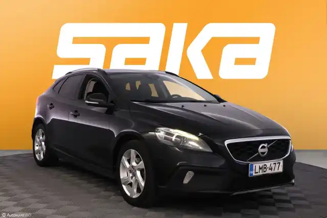 Musta Viistoperä, Volvo V40 Cross Country – LMB-477