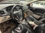 Musta Viistoperä, Volvo V40 Cross Country – LMB-477, kuva 5
