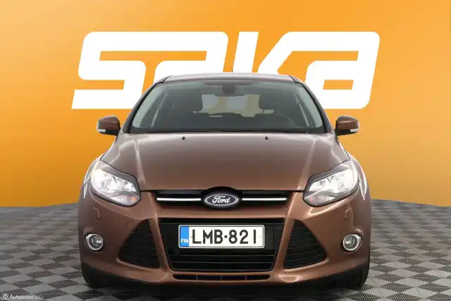 Ruskea Farmari, Ford Focus – LMB-821