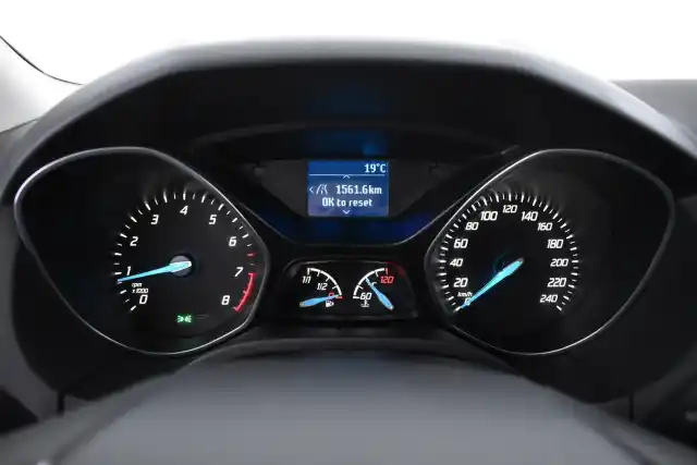 Ruskea Farmari, Ford Focus – LMB-821