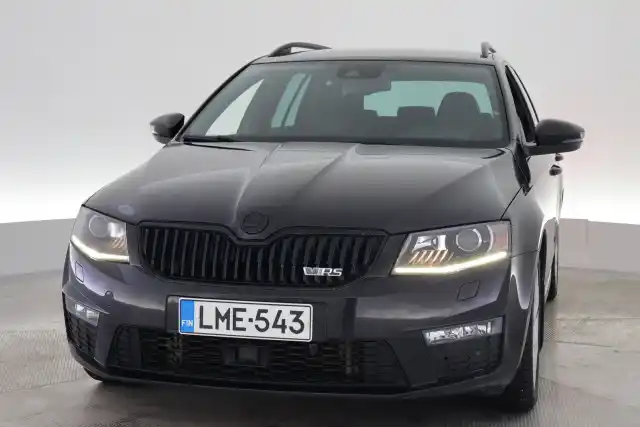 Musta Farmari, Skoda Octavia – LME-543