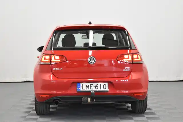 Punainen Viistoperä, Volkswagen Golf – LME-610