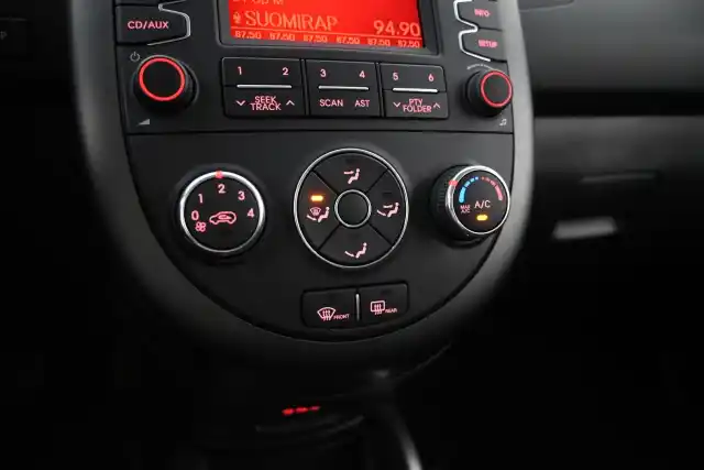 Musta Viistoperä, Kia Soul – LMJ-674