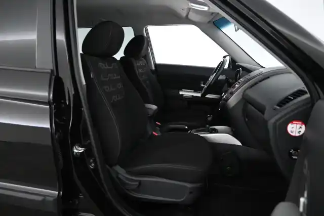 Musta Viistoperä, Kia Soul – LMJ-674