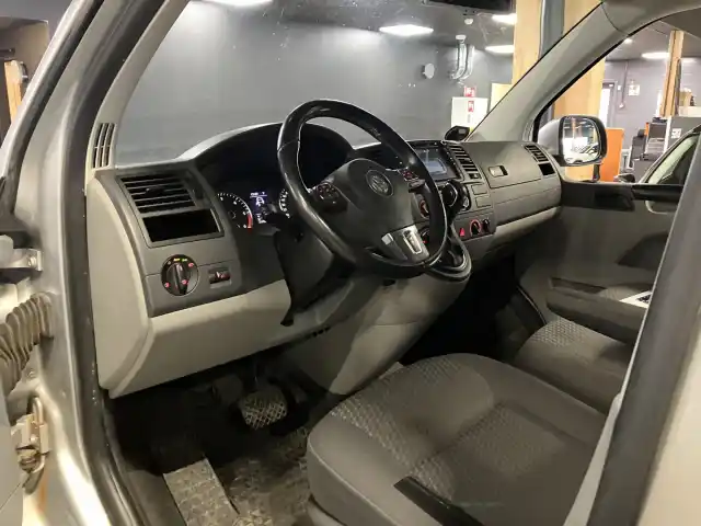 Hopea Pakettiauto, Volkswagen Transporter – LMJ-802