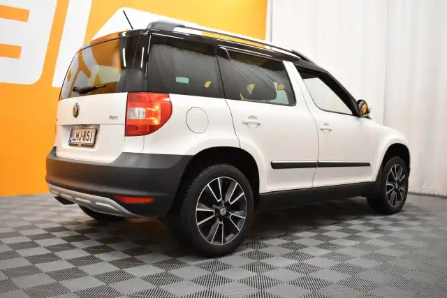 Valkoinen Maastoauto, Skoda Yeti – LMJ-851