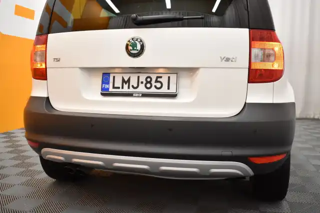 Valkoinen Maastoauto, Skoda Yeti – LMJ-851