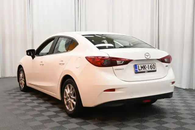 Valkoinen Sedan, Mazda 3 – LMK-160