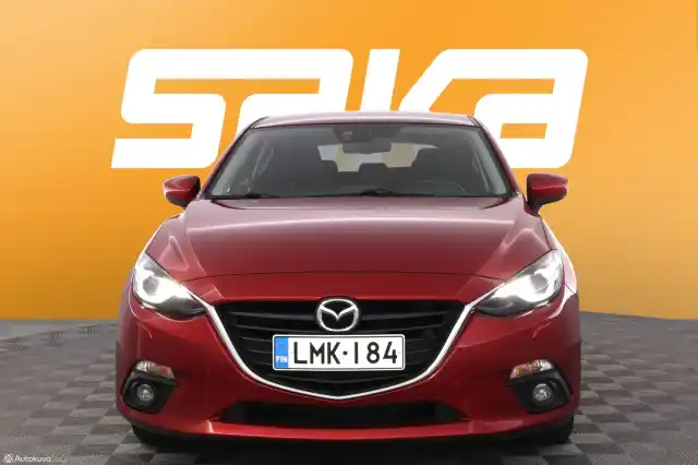 Punainen Viistoperä, Mazda 3 – LMK-184