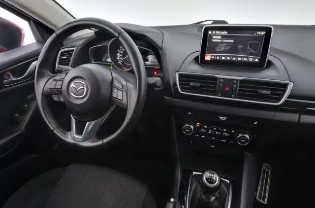 Punainen Viistoperä, Mazda 3 – LMK-184