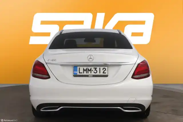 Valkoinen Sedan, Mercedes-Benz C – LMM-312
