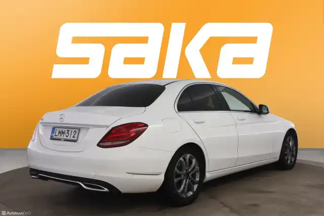 Valkoinen Sedan, Mercedes-Benz C – LMM-312
