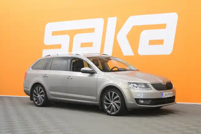 Beige Farmari, Skoda Octavia – LMU-906