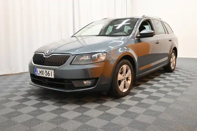 Harmaa Farmari, Skoda Octavia – LMX-361