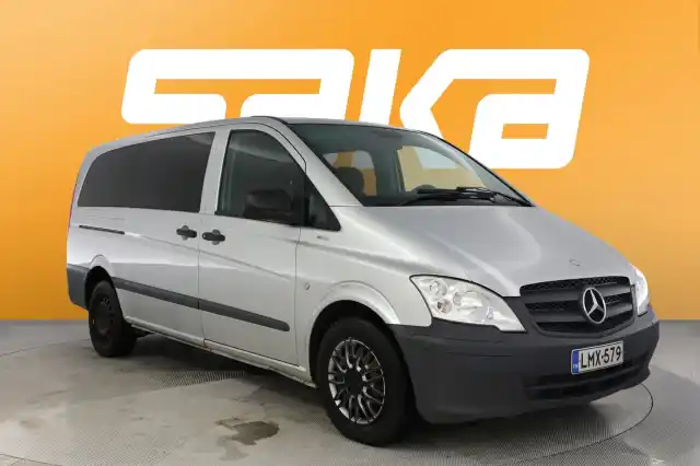 Harmaa Tila-auto, Mercedes-Benz Vito – LMX-579