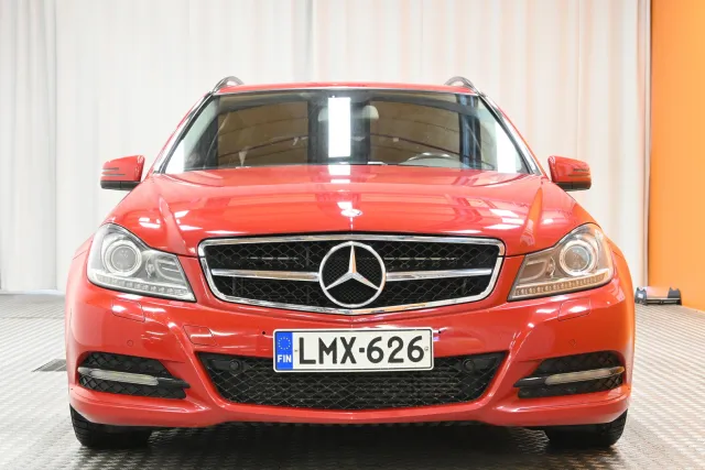 Punainen Farmari, Mercedes-Benz C – LMX-626