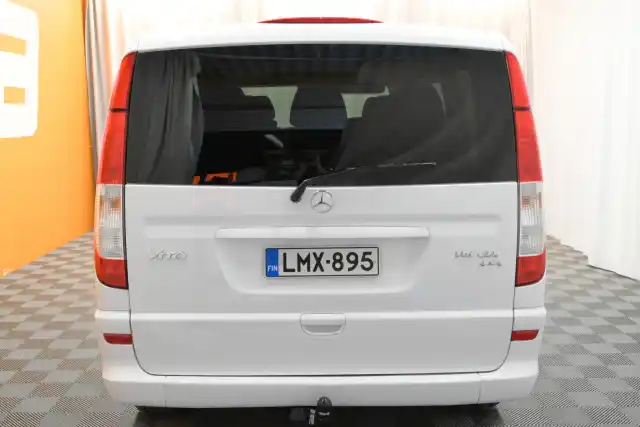 Valkoinen Tila-auto, Mercedes-Benz Vito – LMX-895