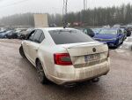 Valkoinen Viistoperä, Skoda Octavia – LNB-100, kuva 3