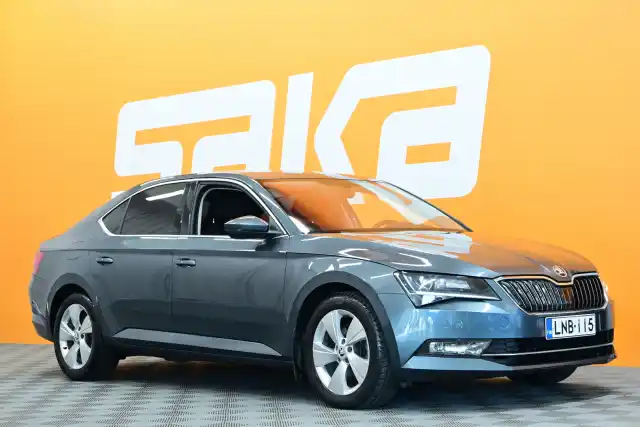 Harmaa Sedan, Skoda Superb – LNB-115