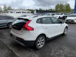 Valkoinen Viistoperä, Volvo V40 Cross Country – LNB-478, kuva 2