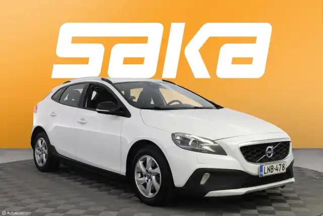 Valkoinen Viistoperä, Volvo V40 Cross Country – LNB-478