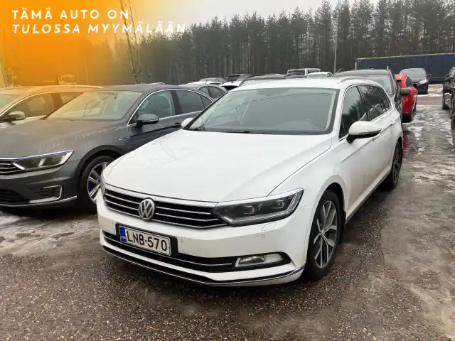 Valkoinen Farmari, Volkswagen Passat – LNB-570