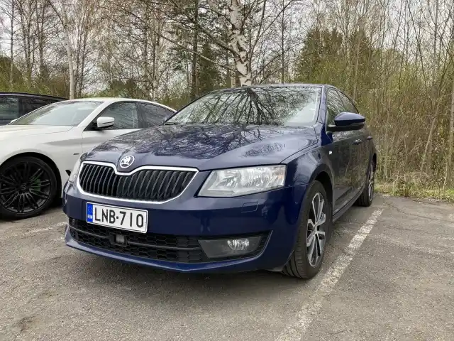 Sininen Viistoperä, Skoda Octavia – LNB-710