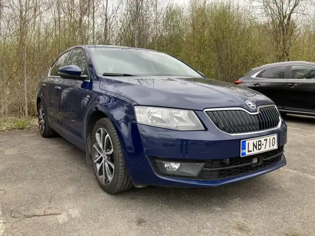 Sininen Viistoperä, Skoda Octavia – LNB-710