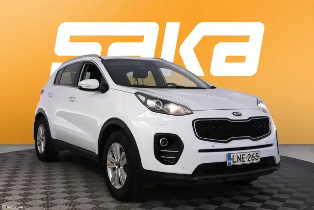Valkoinen Maastoauto, Kia Sportage – LNE-265