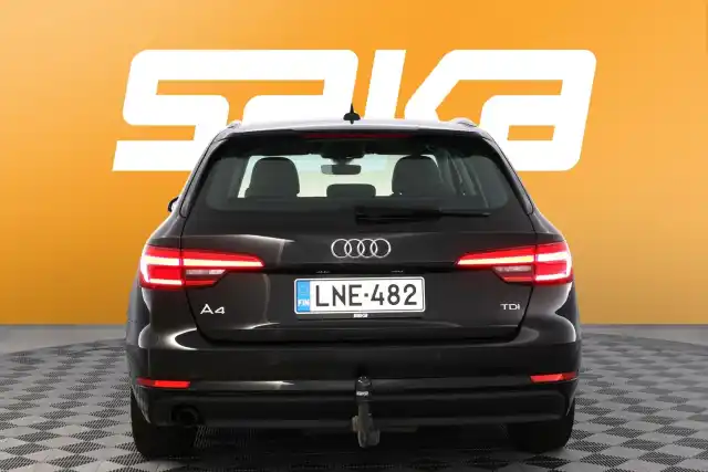 Musta Farmari, Audi A4 – LNE-482